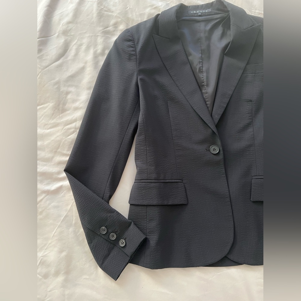 Theory One Button Slim Jacket - Picture 2 of 7